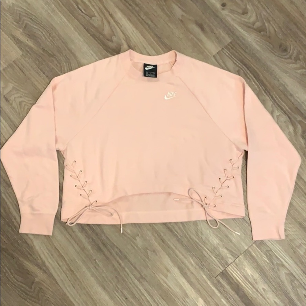 Nike women’s crew neck cropped sweater